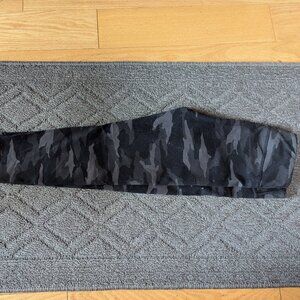 Girls Capri leggings size 12 - Athleta